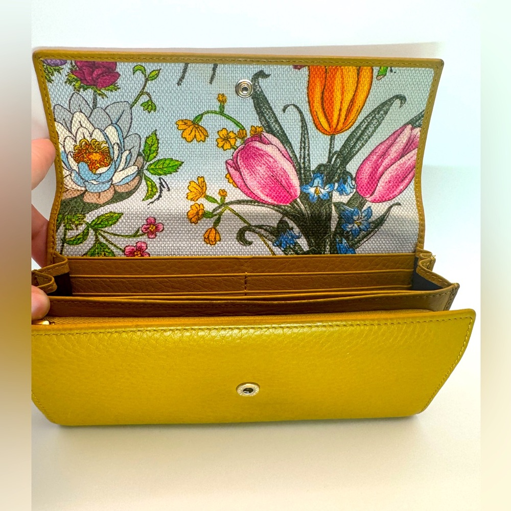 Gucci Continental Wallet Flora Goldenrod Leather W Rare Floral Canvas Lining - Picture 2 of 12